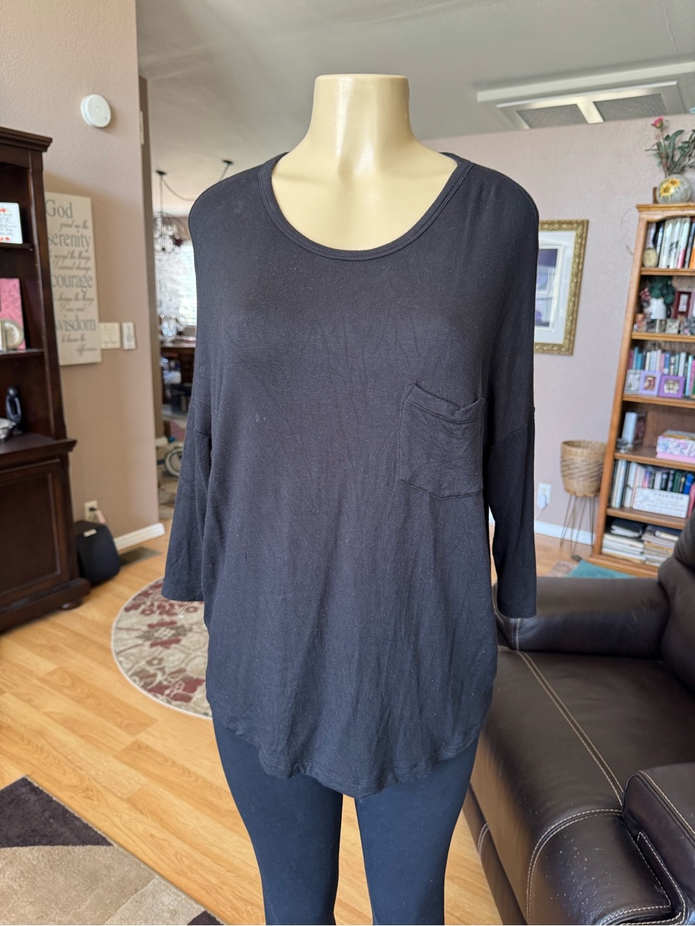 Lou & Grey black 3/4 sleeves scoop neck pocket top-size M